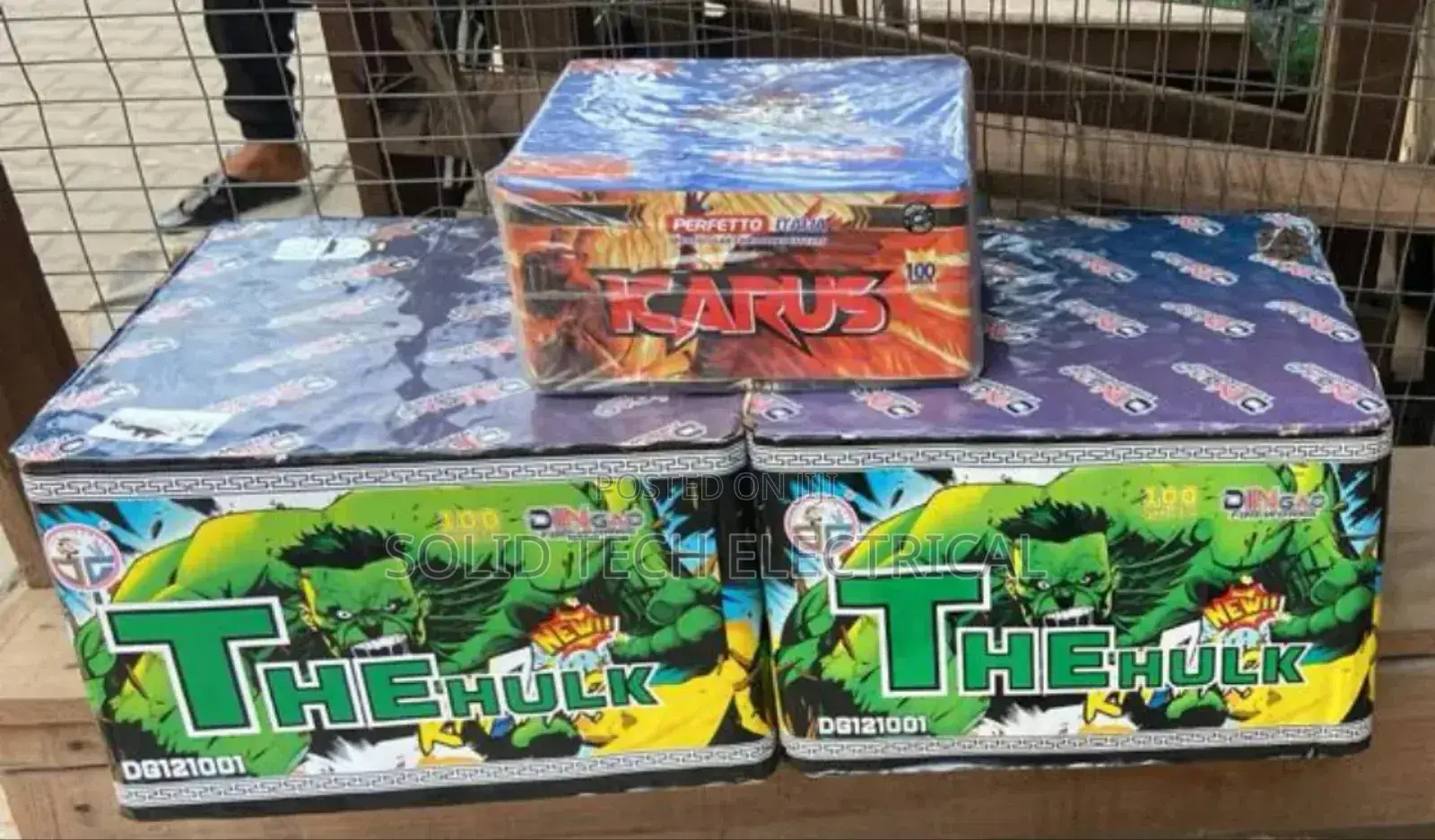 Super Loud Big Mouth 100 Shots Fireworks Knockout Banga