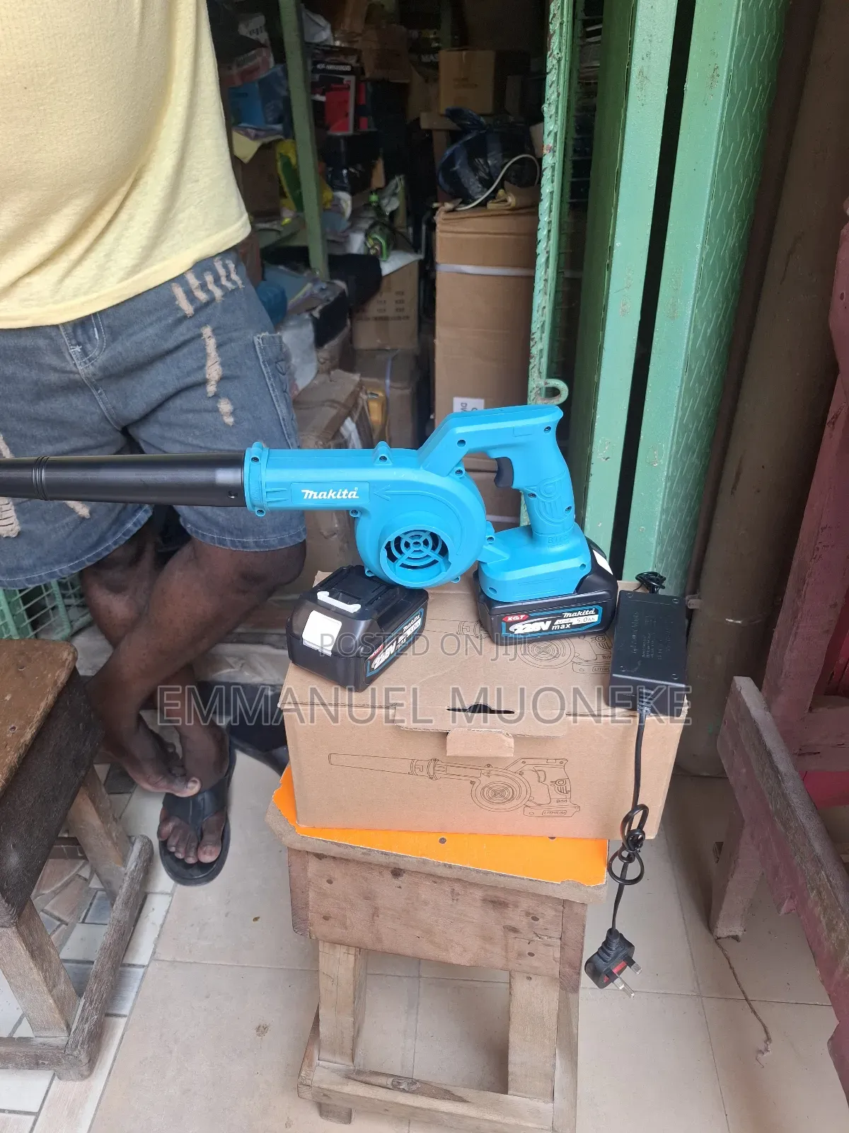 Makita Vacuum Cleaner With Battery And Charger