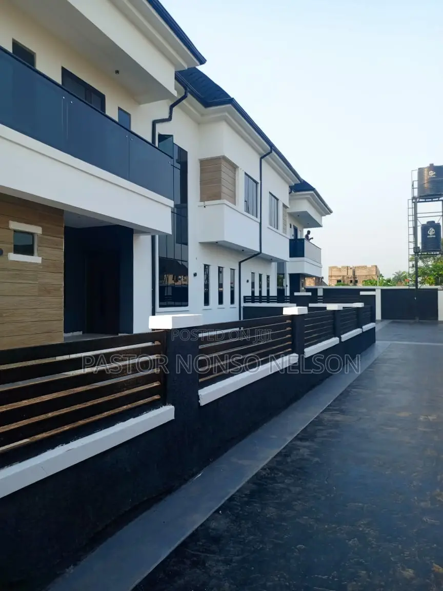 4bdrm Duplex in Amakaohia Pocket, Owerri for sale