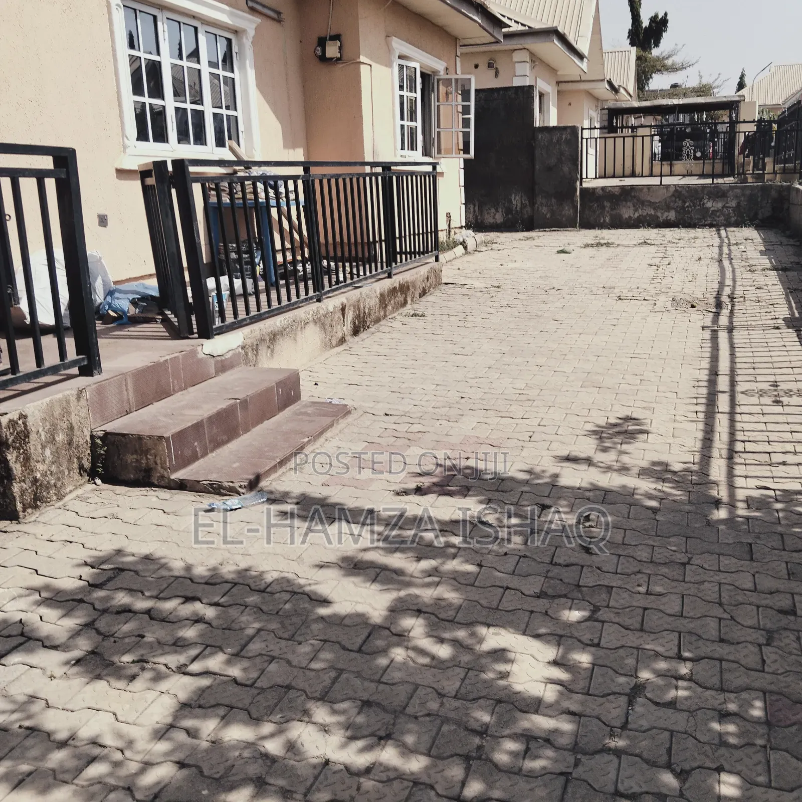 4bdrm Bungalow in Palm Hight, Lugbe District for sale