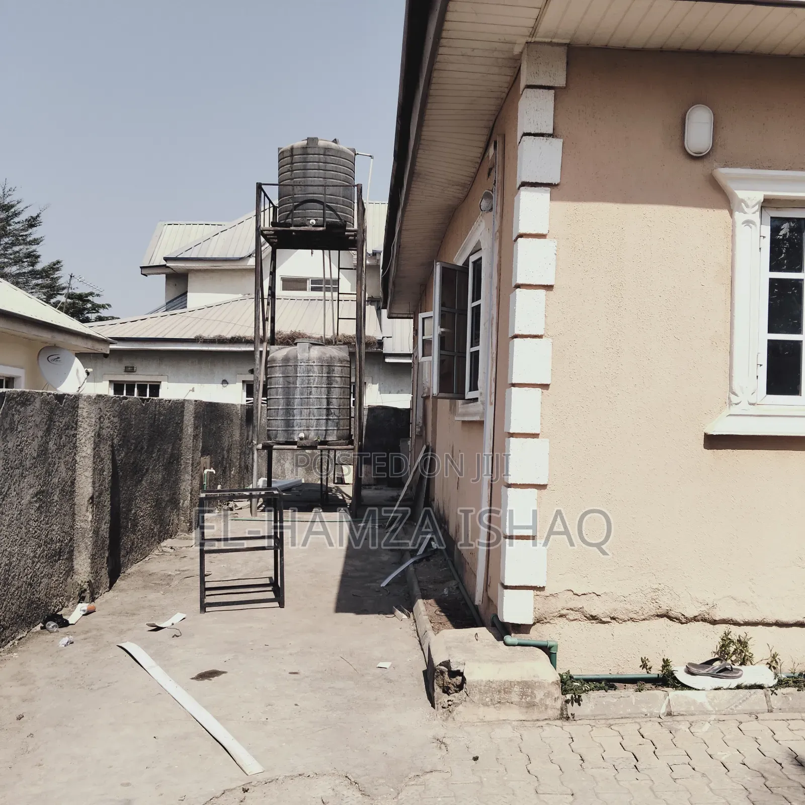 4bdrm Bungalow in Palm Hight, Lugbe District for sale