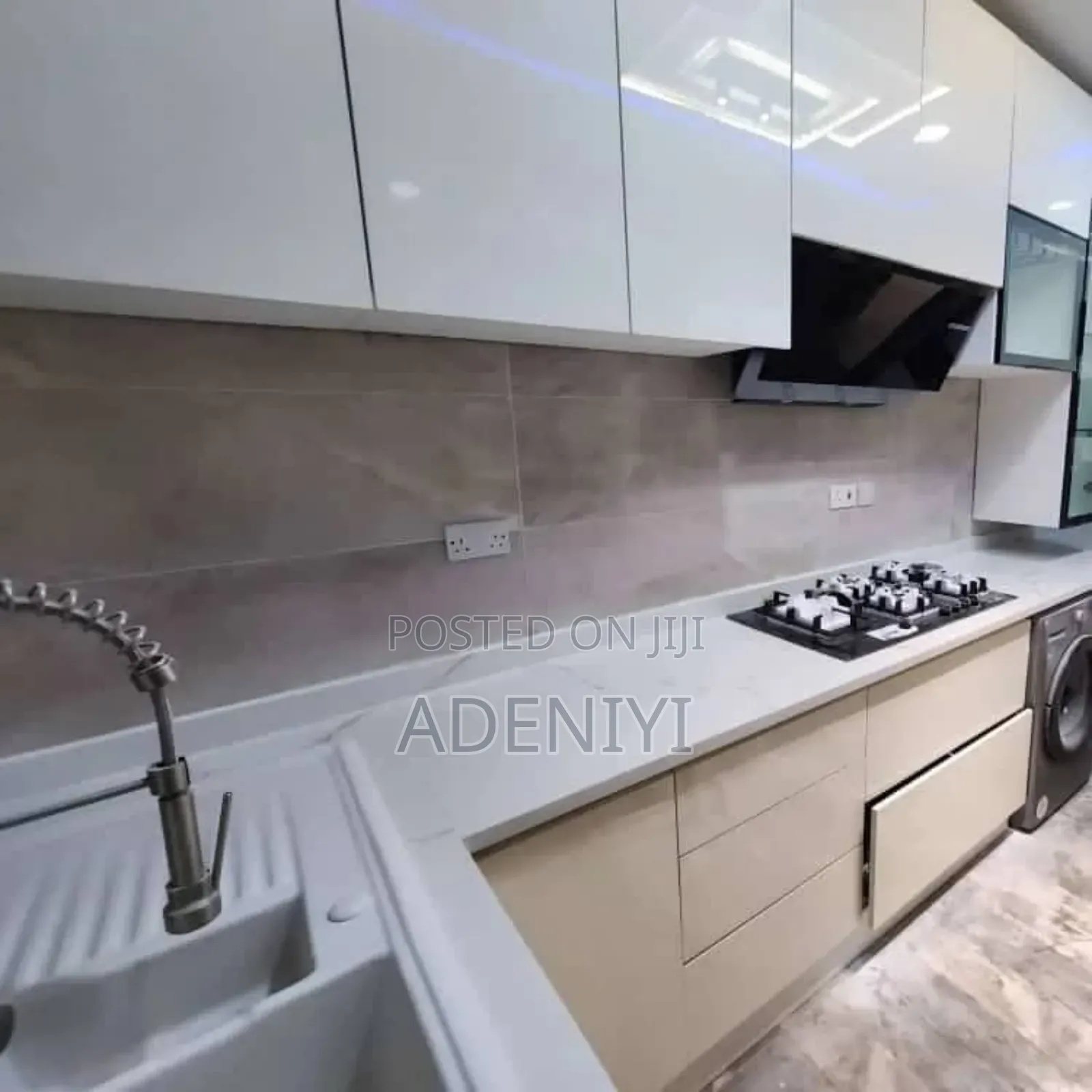 Modern High Gloss Kitchen Cabinet