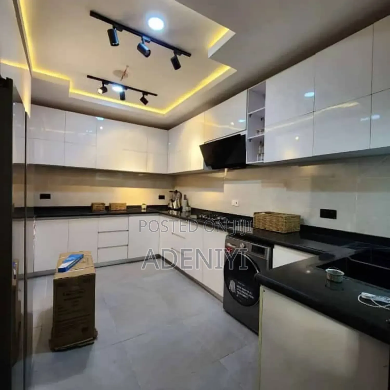 Modern High Gloss Kitchen Cabinet