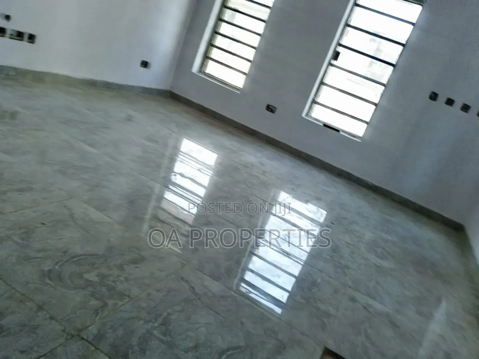 5bdrm Bungalow in Ibadan for sale
