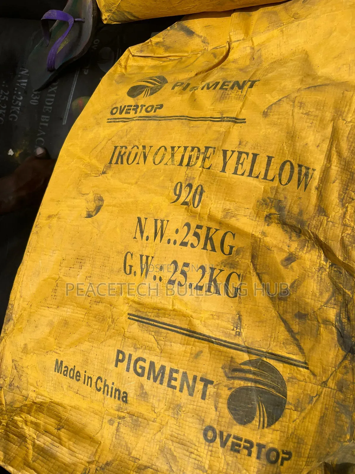 Iron Oxide Yellow 920 Overtop