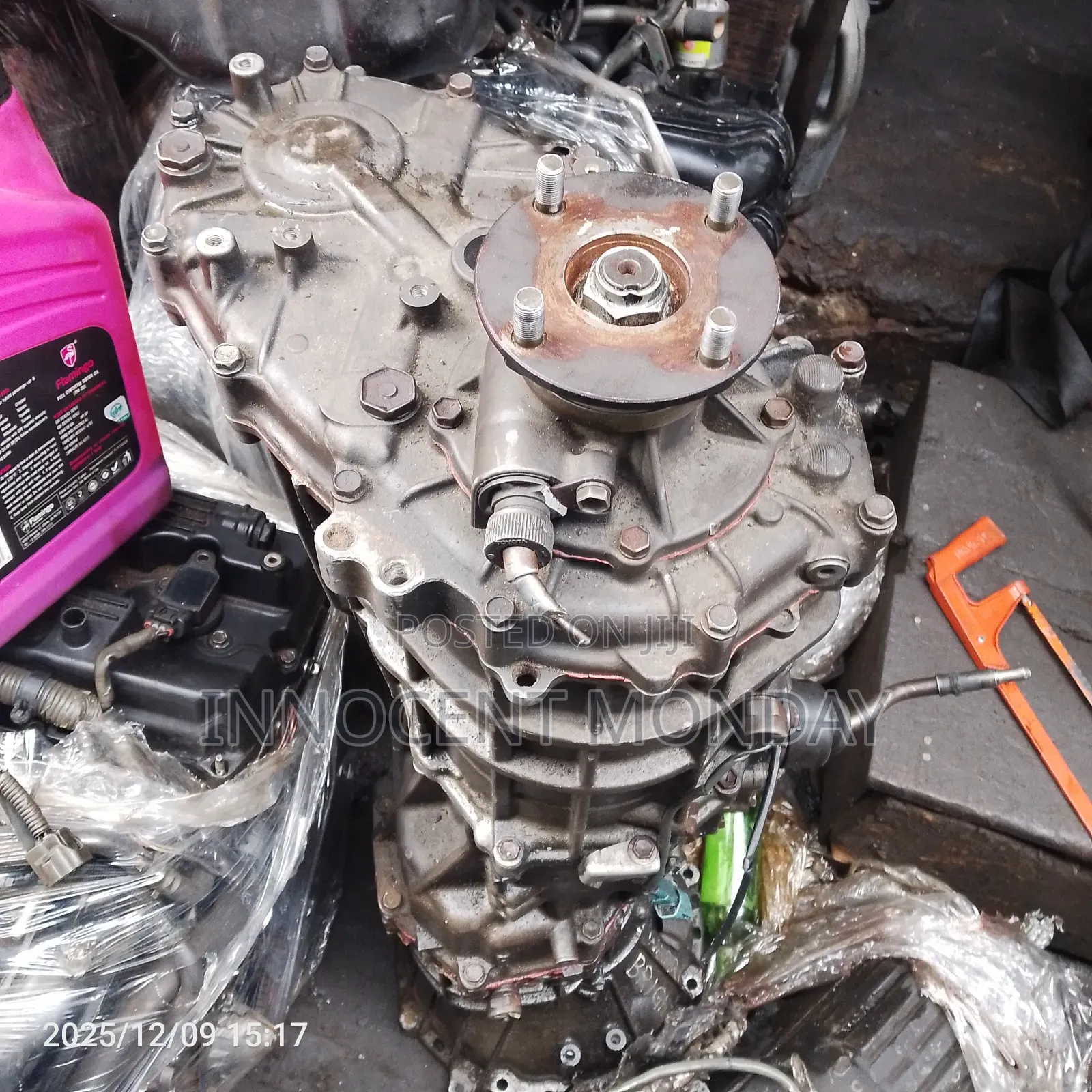 Engine and Gearbox for Toyota Hilux 2011.