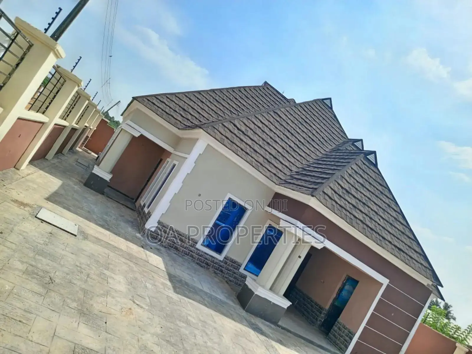 5bdrm Bungalow in Ibadan for sale
