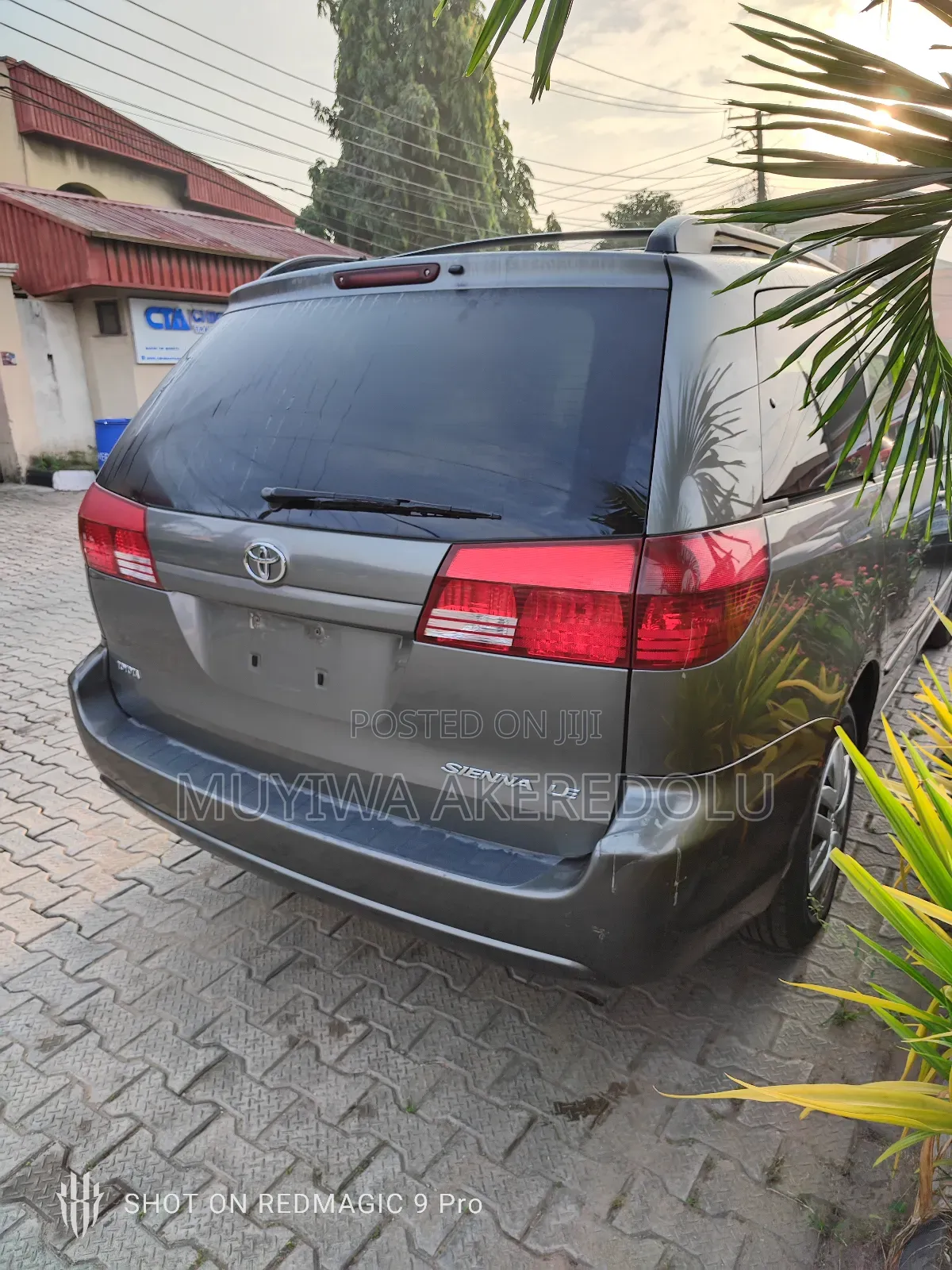 Toyota Sienna 2005 Gray