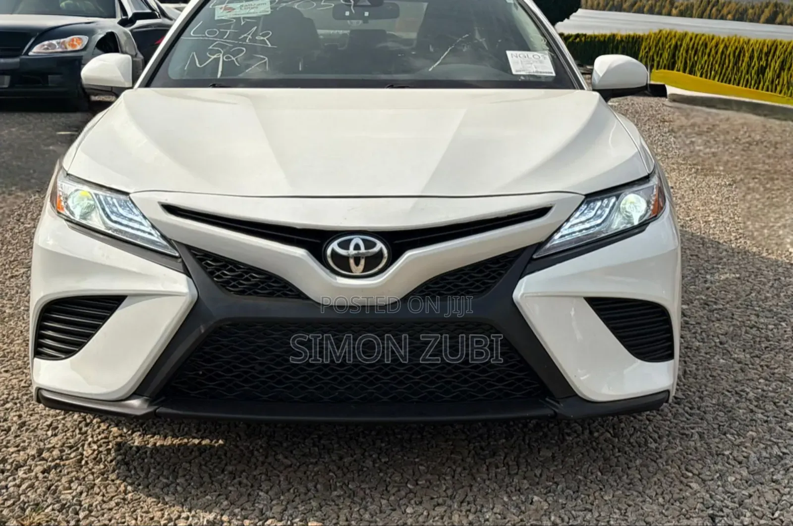 Toyota Camry SE (2.5L 4cyl 8A) 2019 White