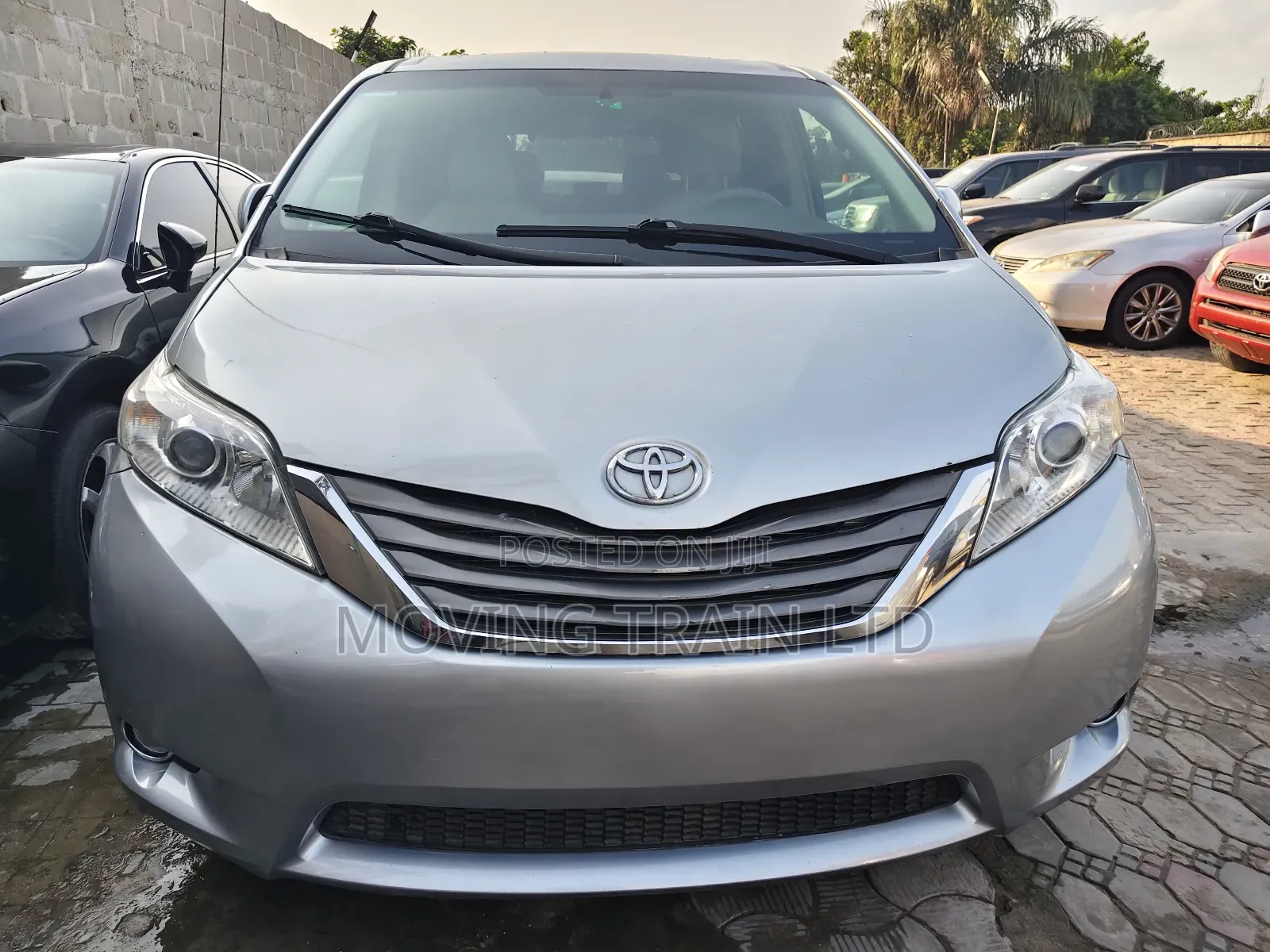 Toyota Sienna Limited FWD 7-Passenger 2013 Silver