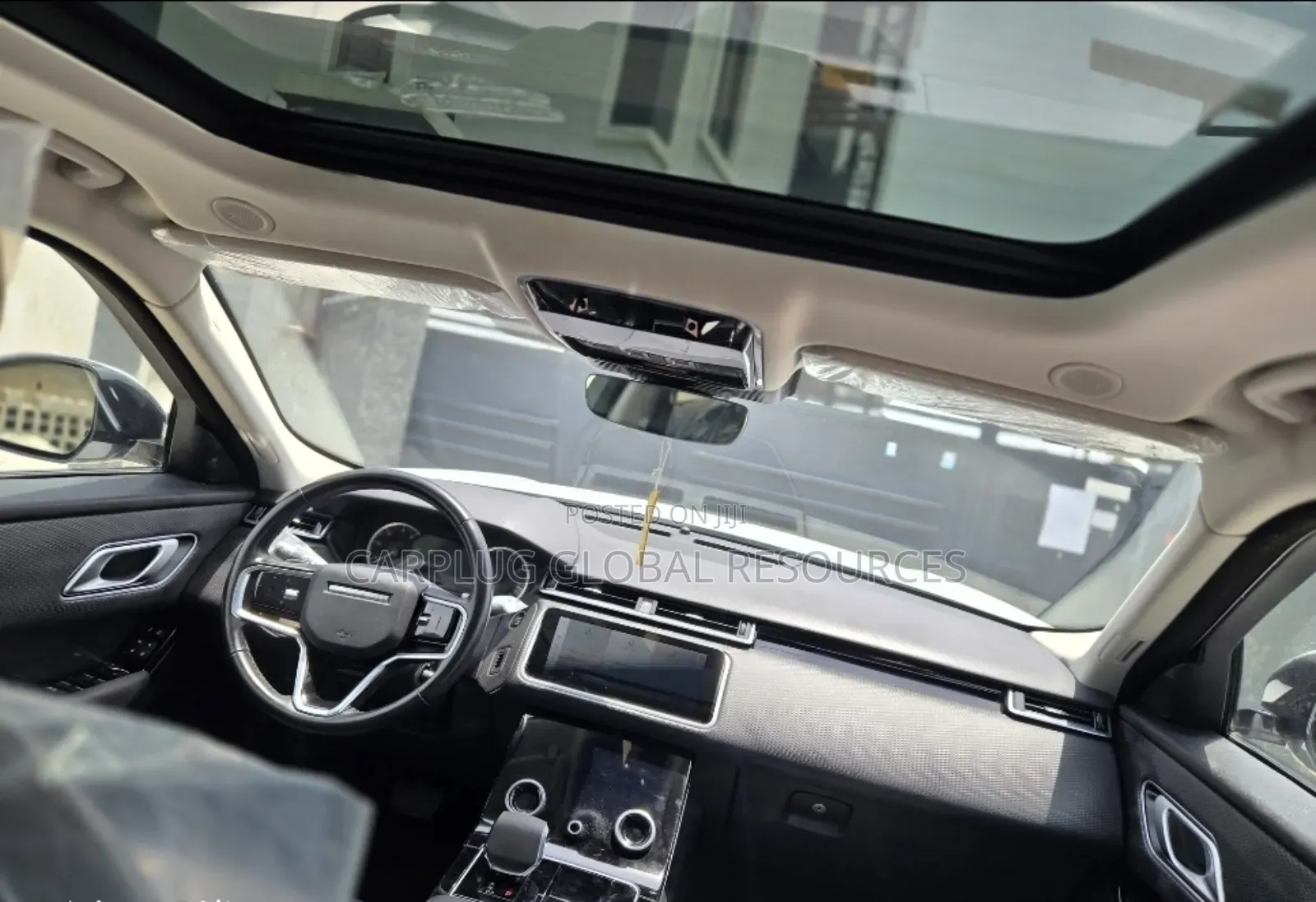 Rover 220 2022 White