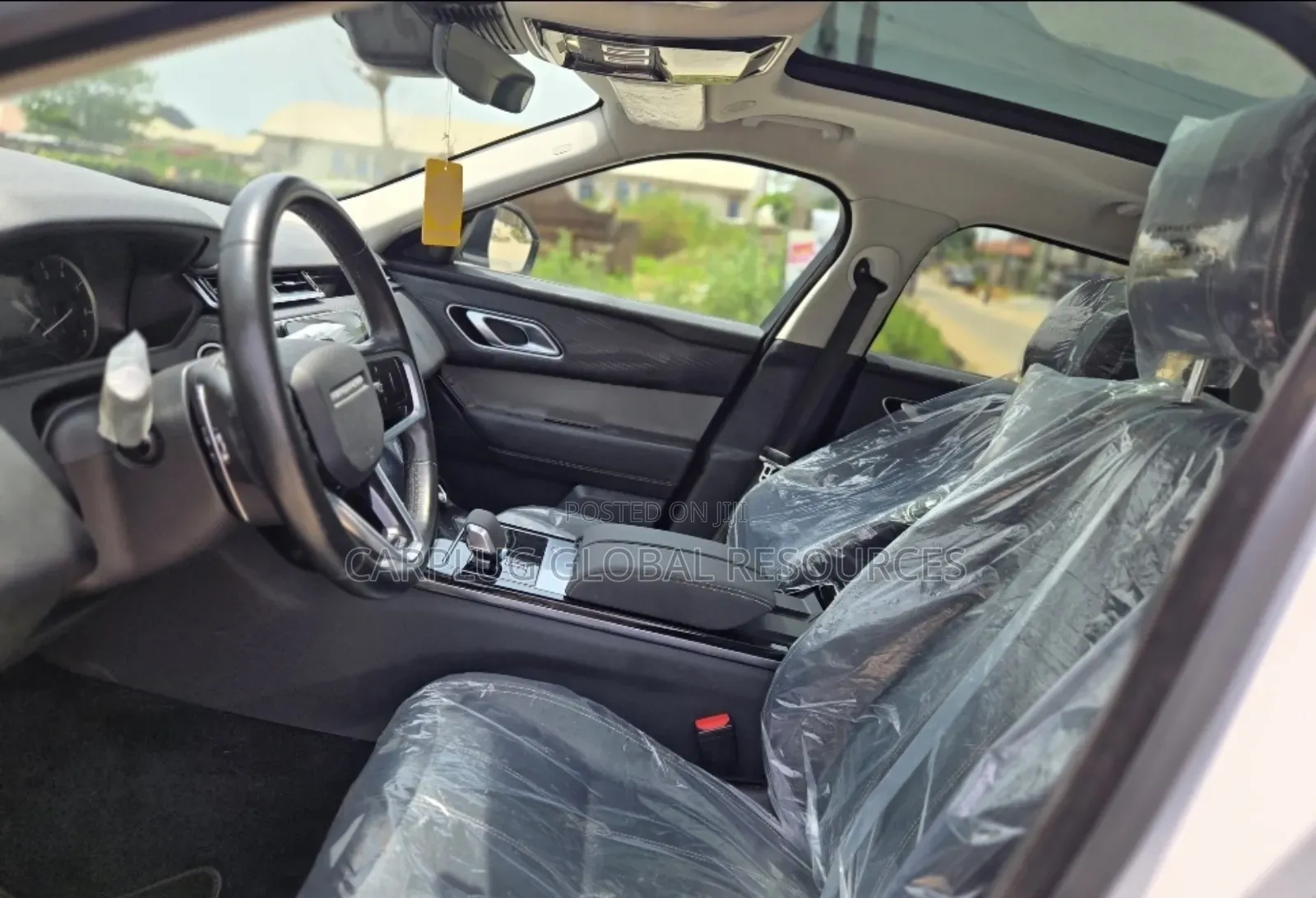 Rover 220 2022 White