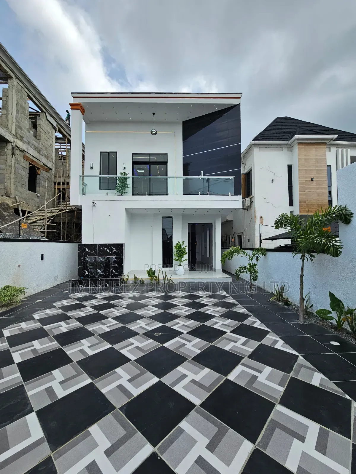 5bdrm Duplex in Ajah for sale