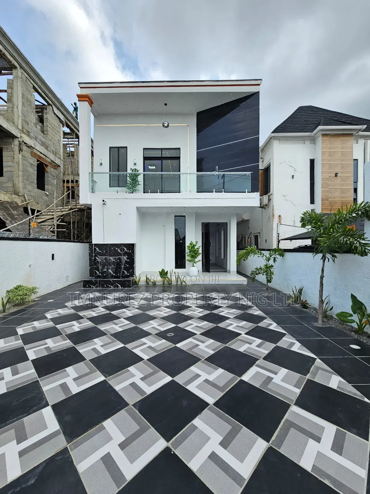 5bdrm Duplex in Ajah for sale
