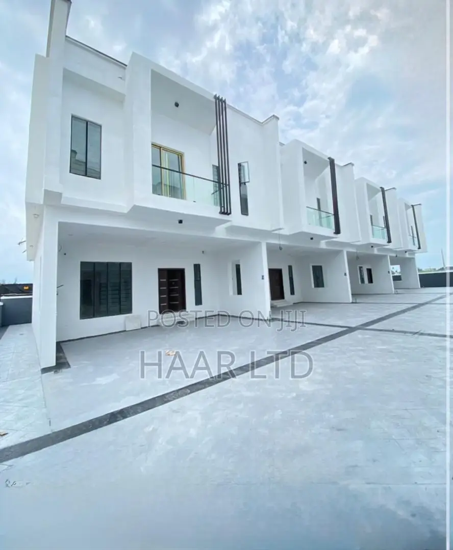 4bdrm Duplex in Lekki Phase 2 for rent