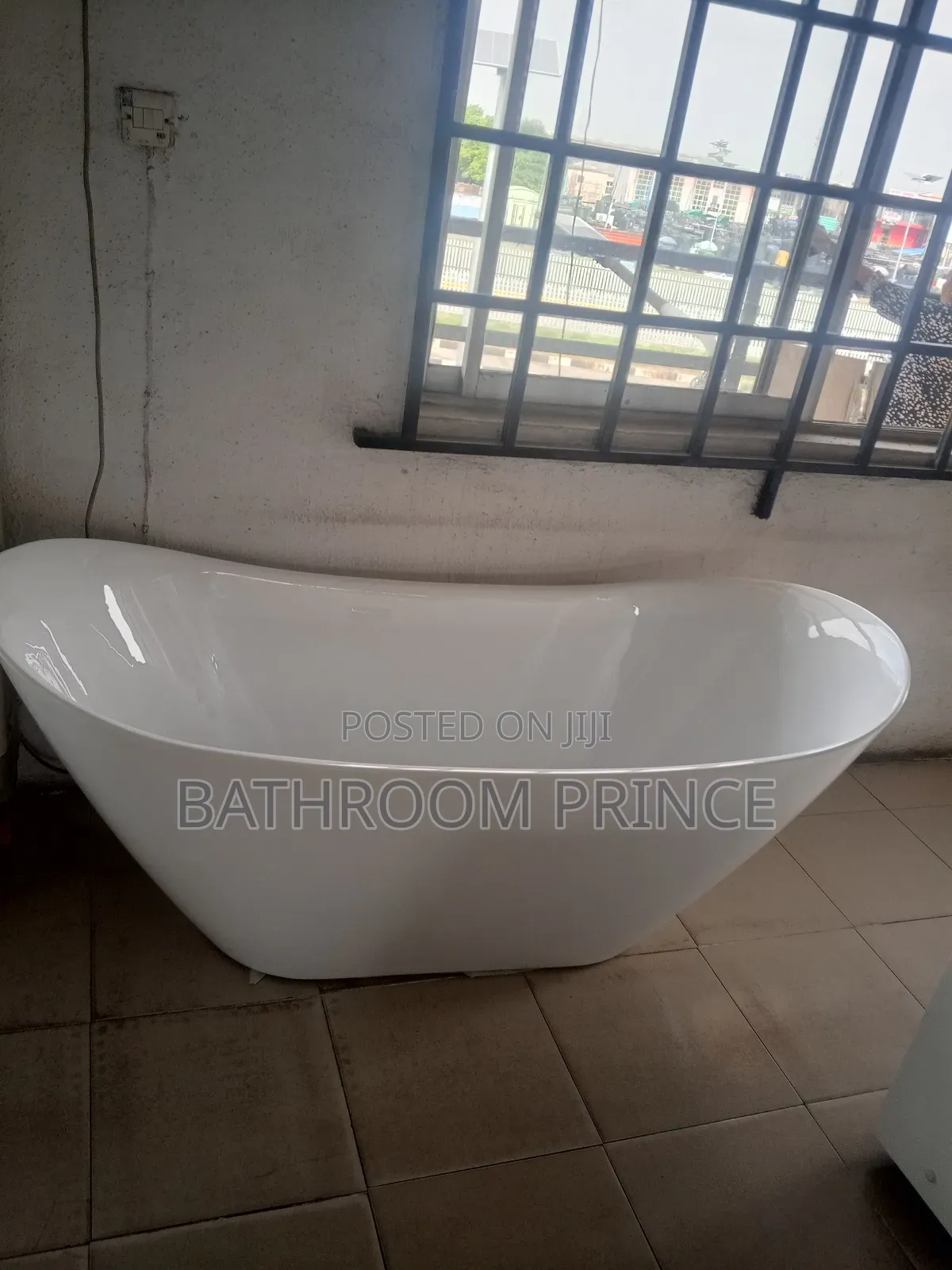 Canoa Shape Uk Freestand Acrylic Bathtub