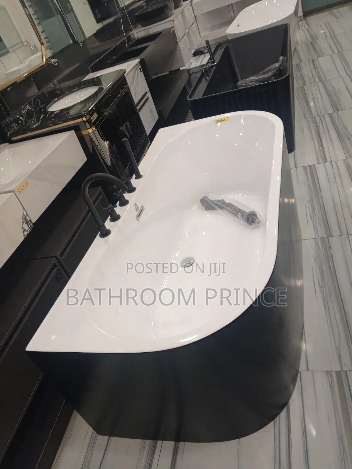 Quality Standard Black and White Freestand Acrylic Bathtub