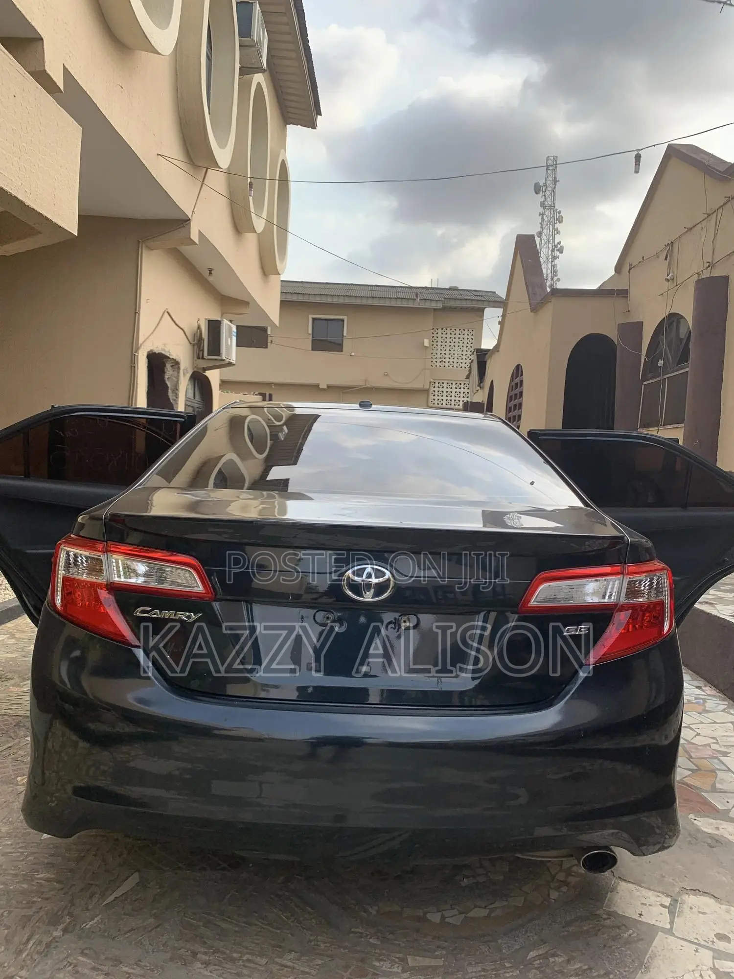 Toyota Camry SE 4dr Sedan (2.5L 4cyl 6A) 2013 Black