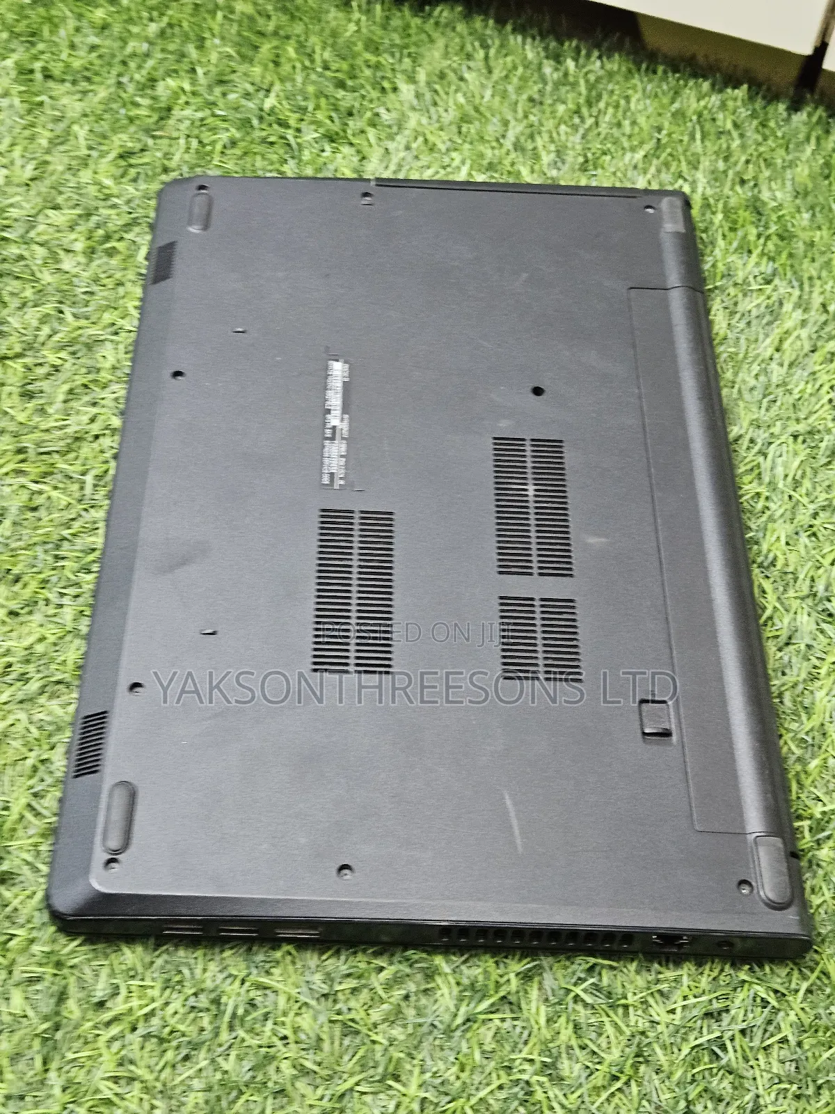 Laptop Dell Inspiron 3800 8GB AMD A8 HDD 512GB