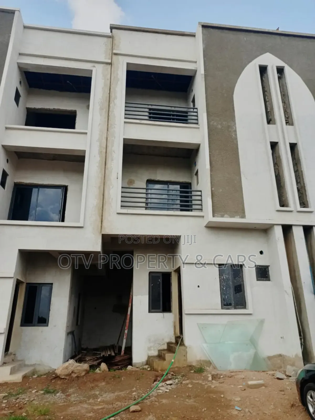 4bdrm Townhouse/Terrace In Life Camp For Sale