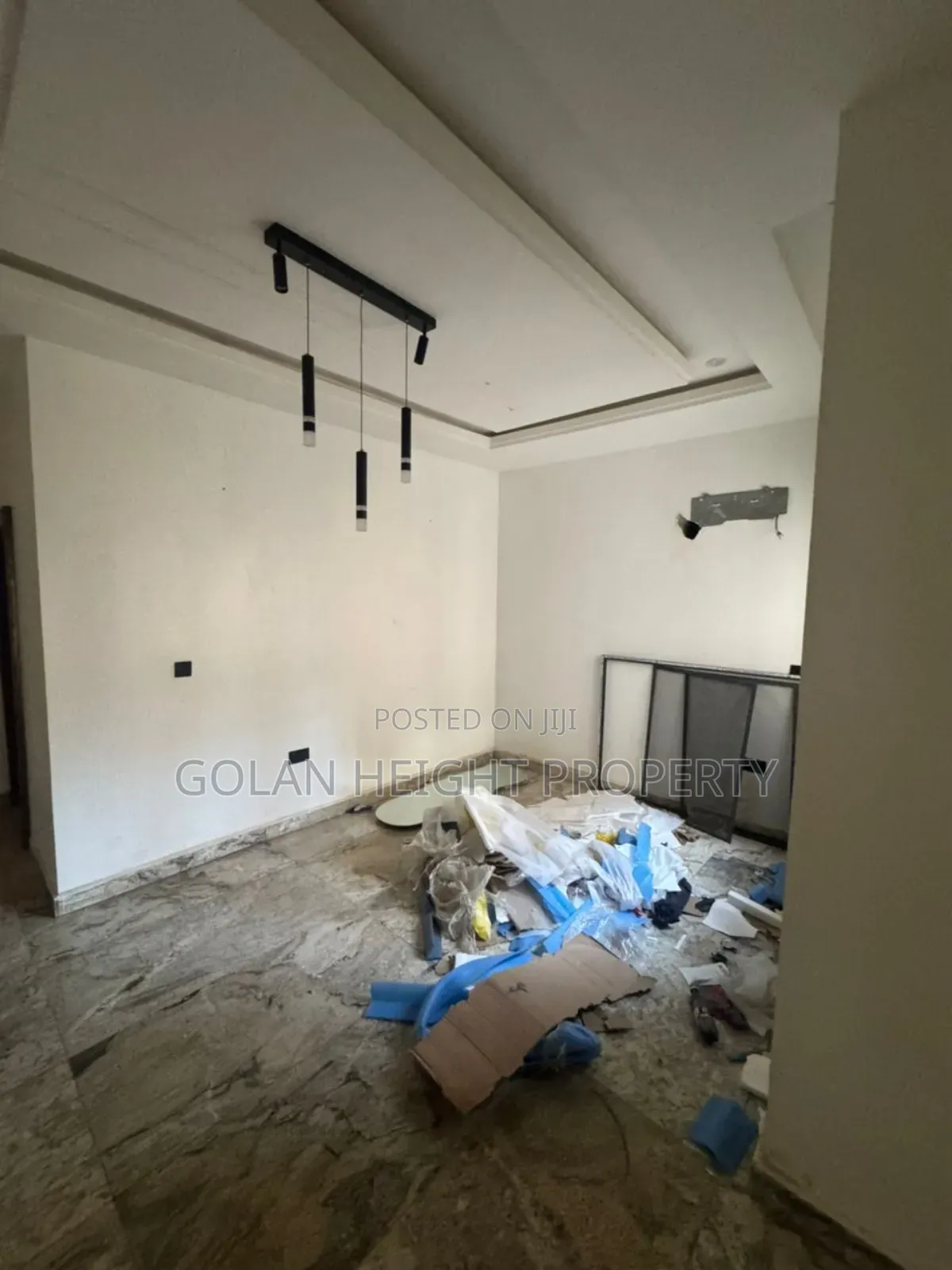 4bdrm Duplex in Gwarinpa for sale