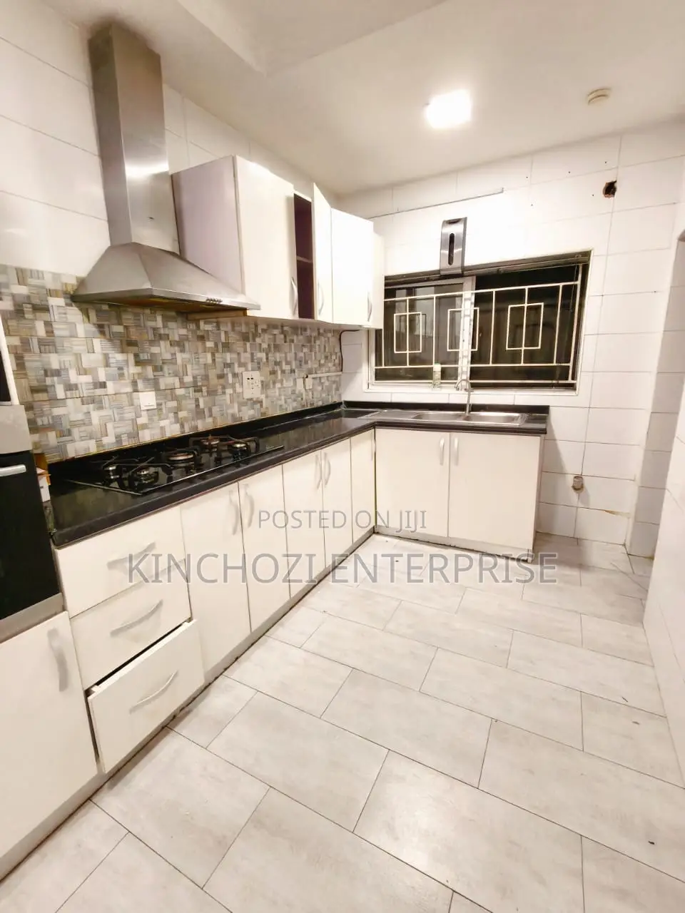 3bdrm Apartment in Lekki Enclave Road for rent