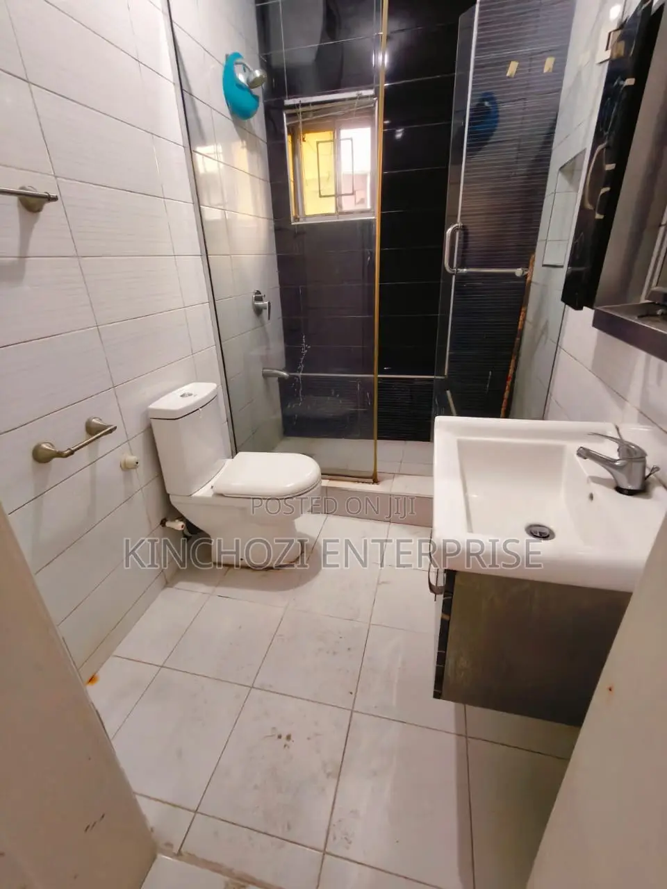 3bdrm Apartment in Lekki Enclave Road for rent