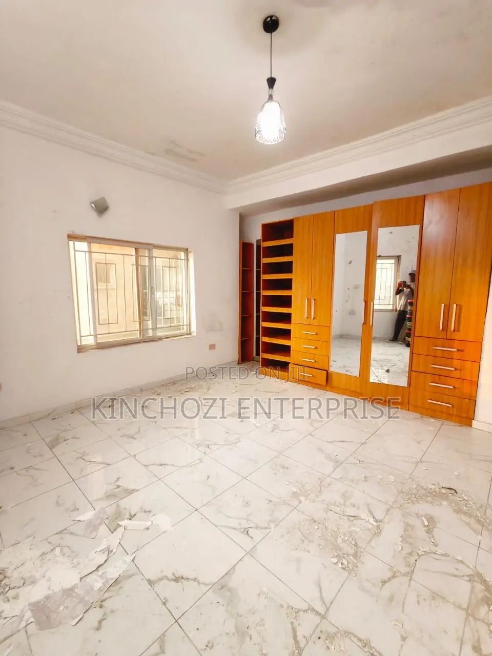 3bdrm Apartment in Lekki Enclave Road for rent