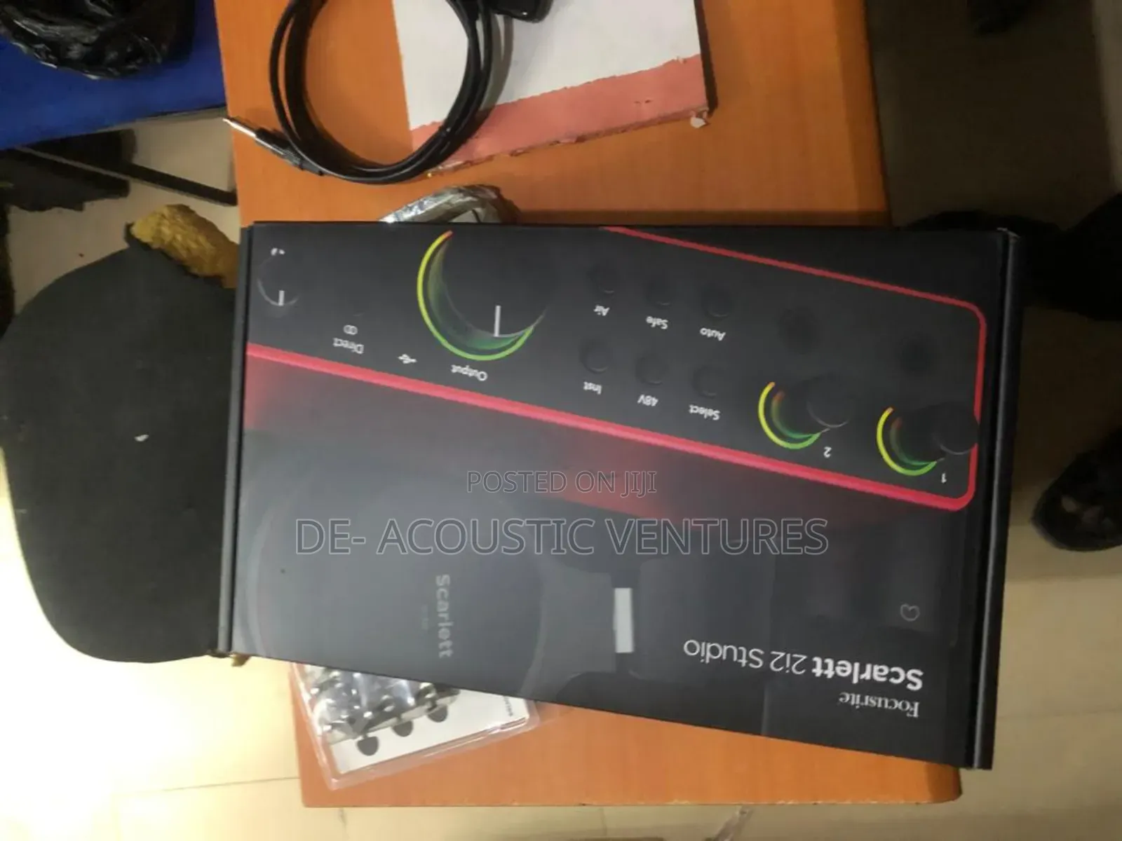 4th Gen Full Package Scarlette Studio Kit