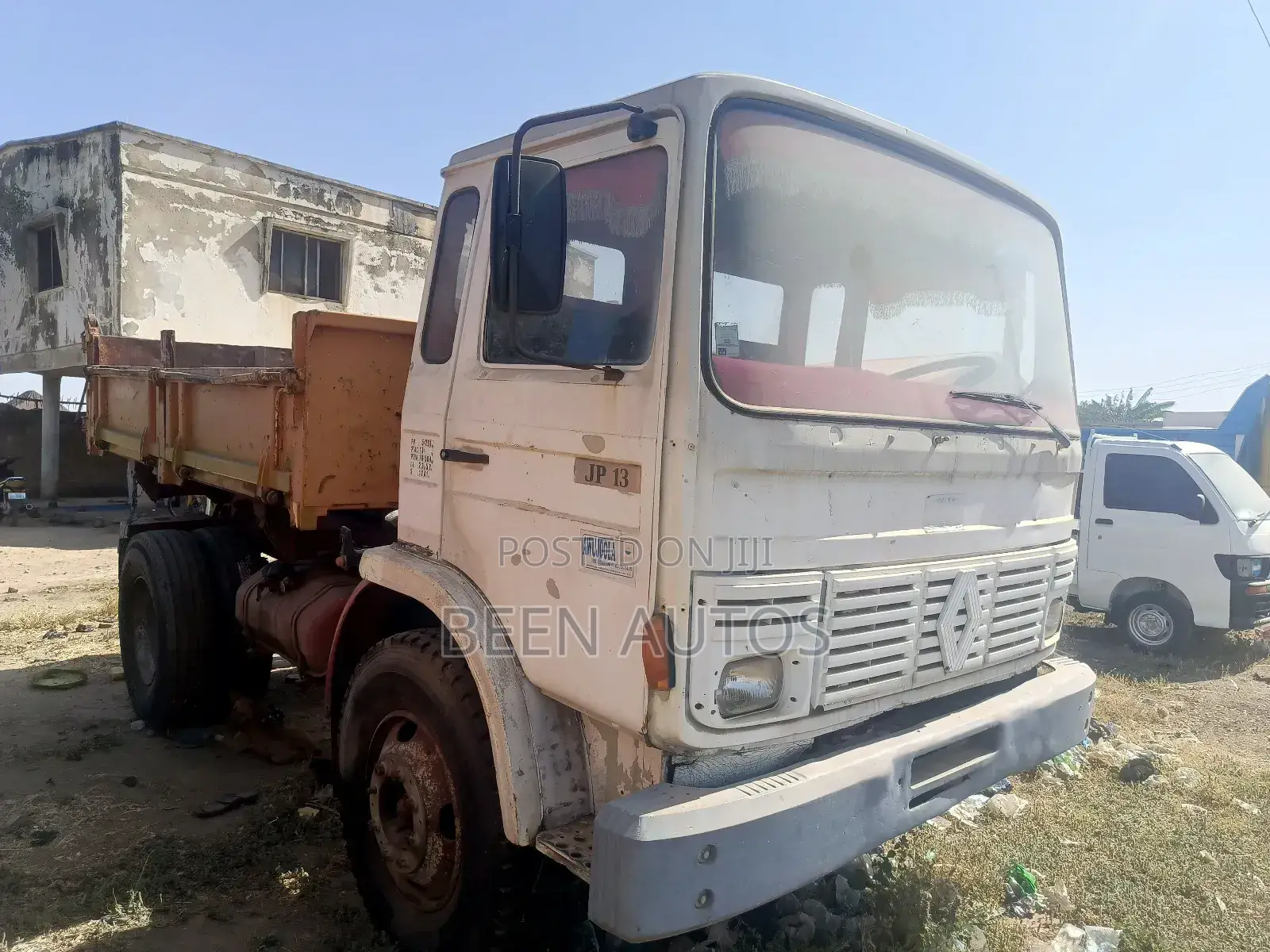 Foreign Used Renault Tipper