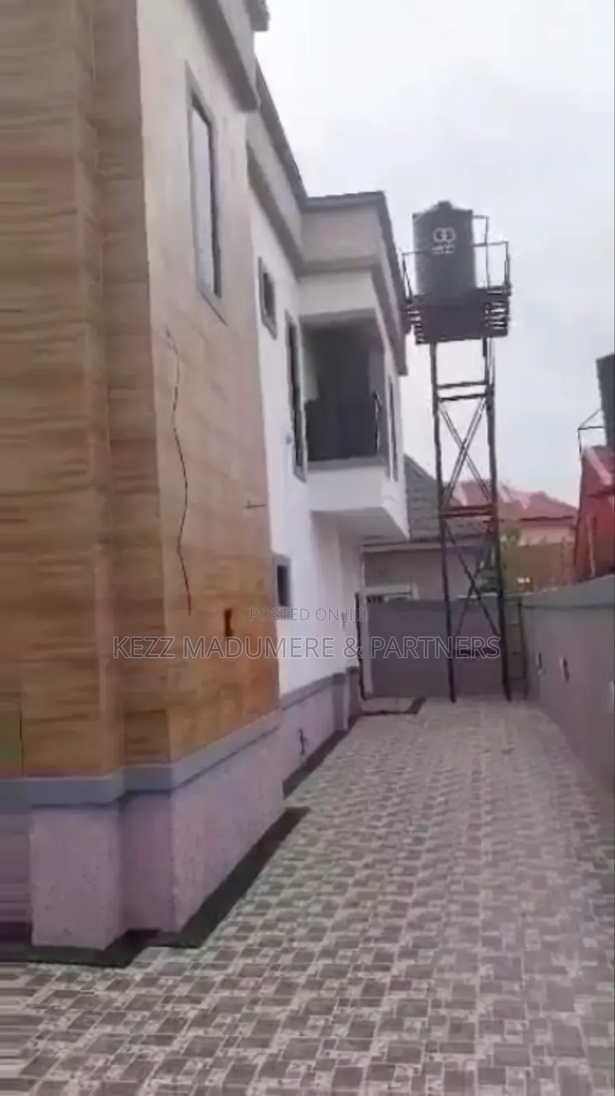 4bdrm Duplex in Area L , Owerri , for sale