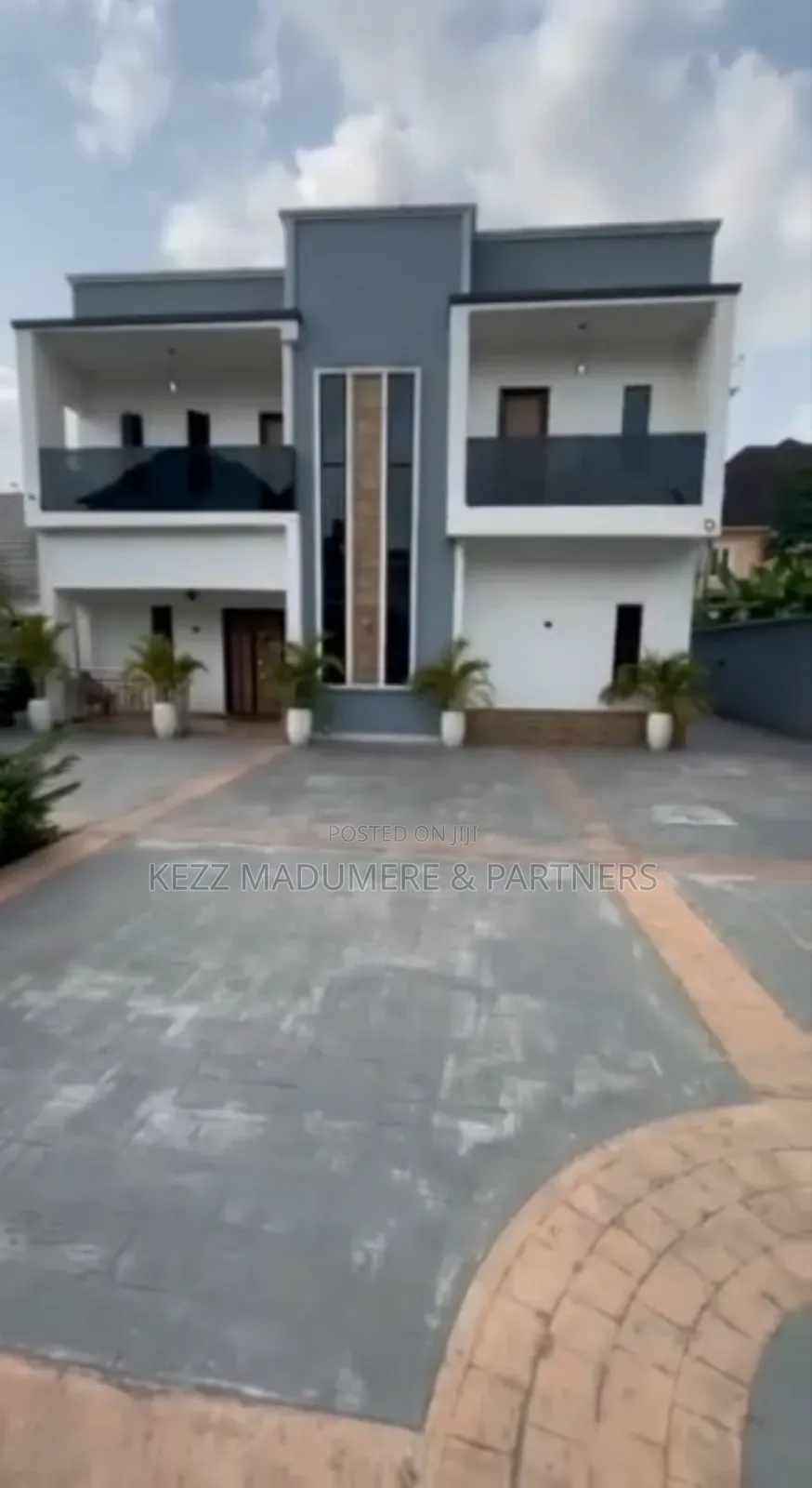 4bdrm Duplex in Shell Cooperative for sale