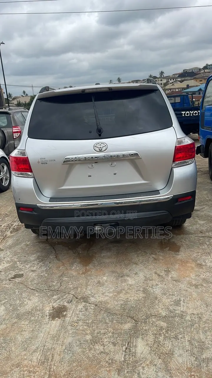 Toyota Highlander 2013 Silver