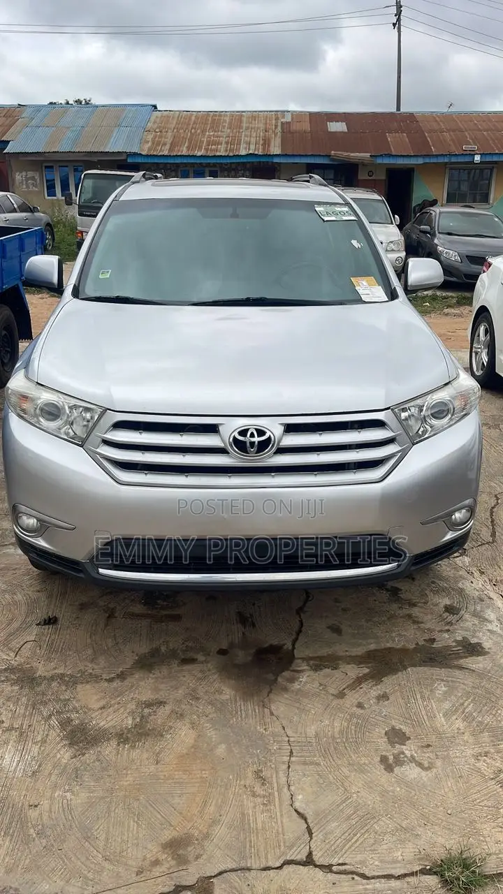 Toyota Highlander 2013 Silver