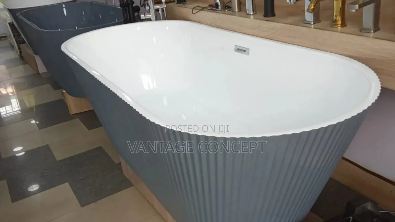 170*75 Grey and White Acrylic Bathtub