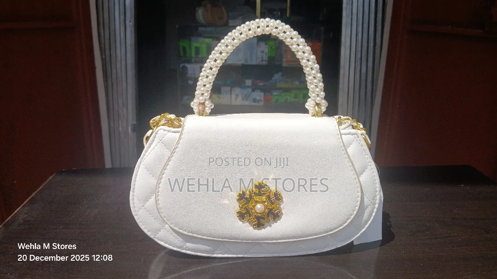 Beaded Handle Chain Shoulder White Bag