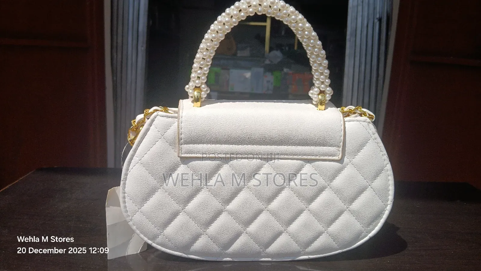 Beaded Handle Chain Shoulder White Bag