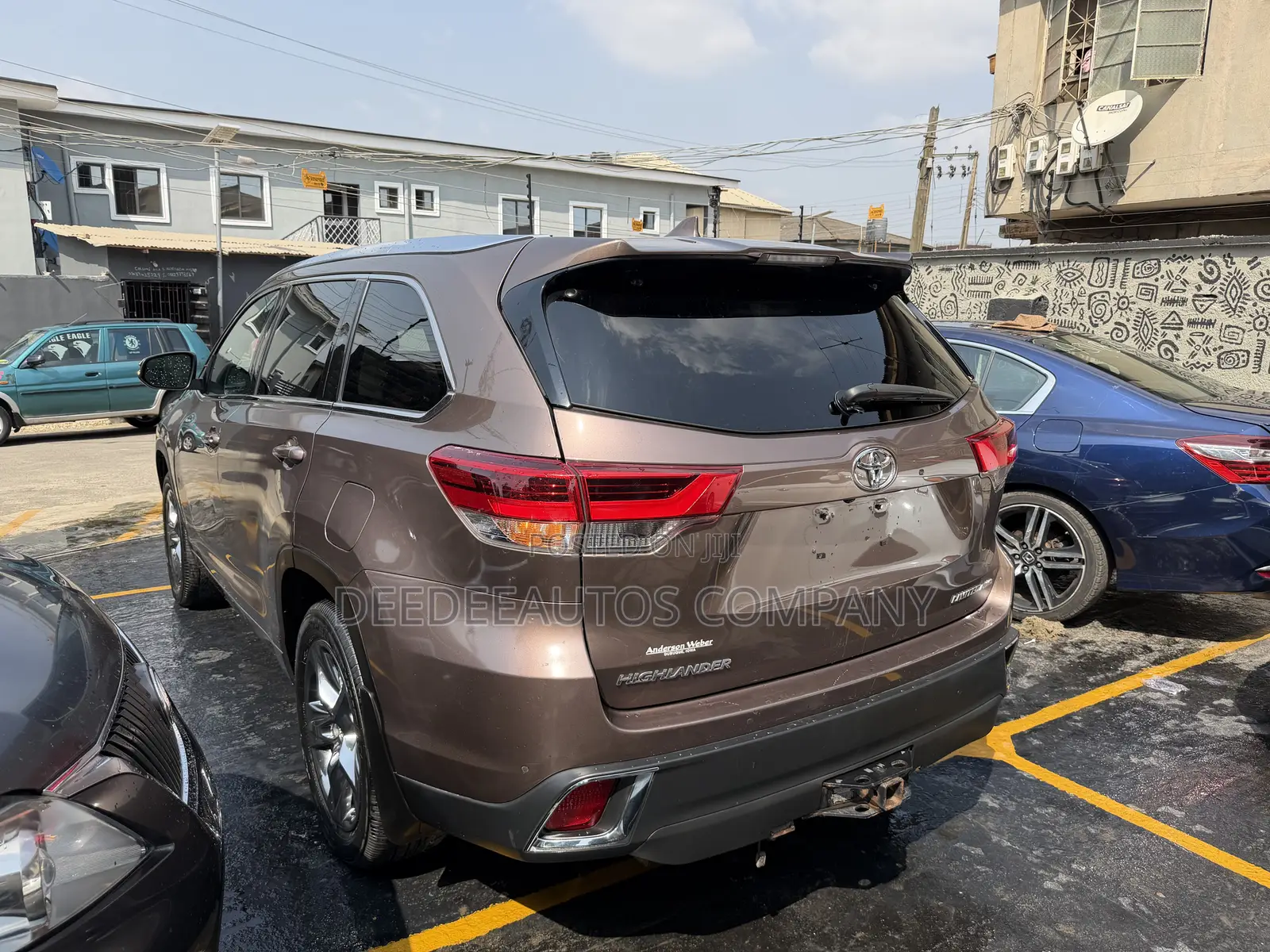 Toyota Highlander Limited 4x4 V6 (3.5L 6cyl 8A) 2017 Brown