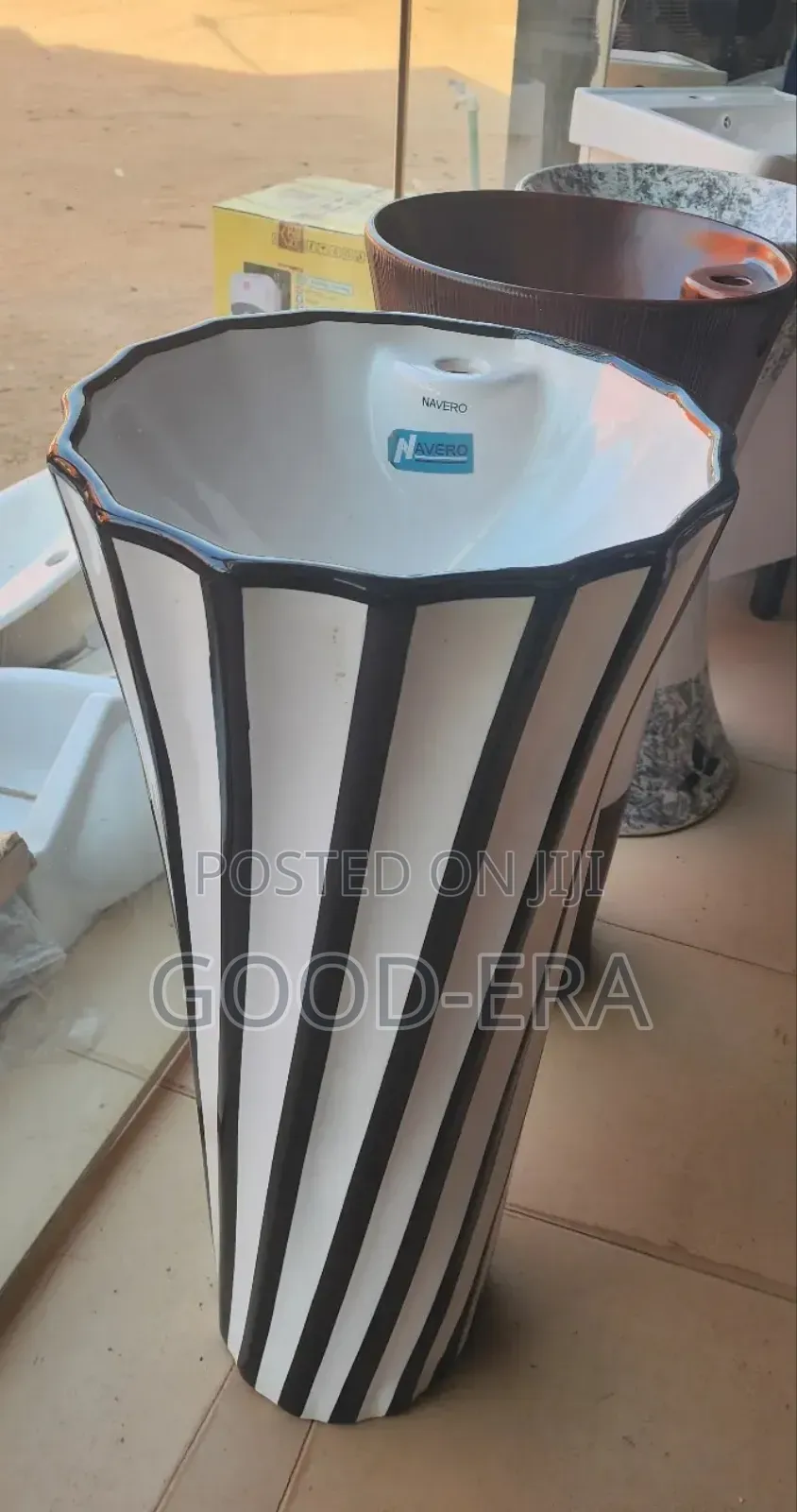 Free Standing Basin With Black Stripes