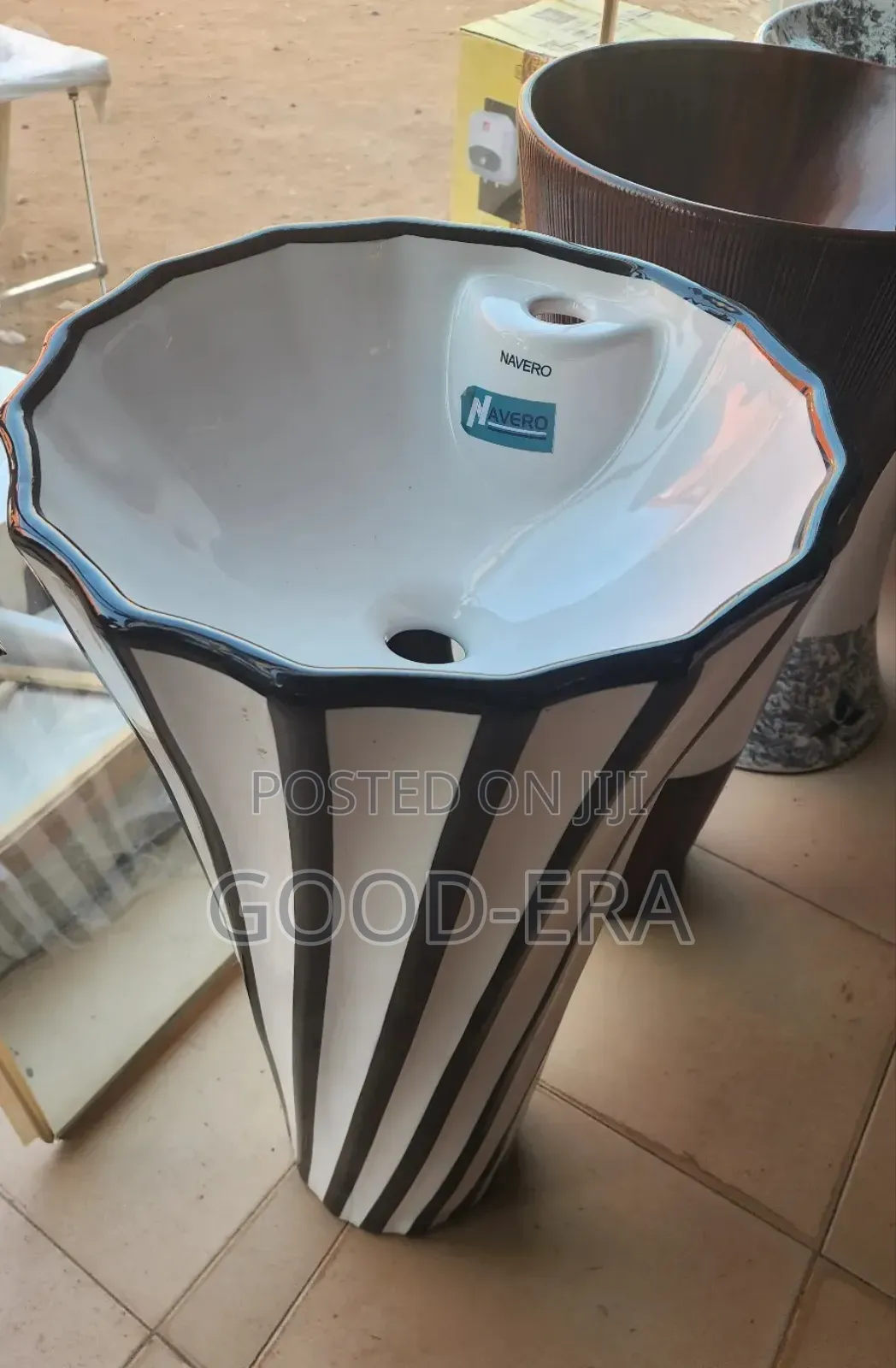 Free Standing Basin With Black Stripes