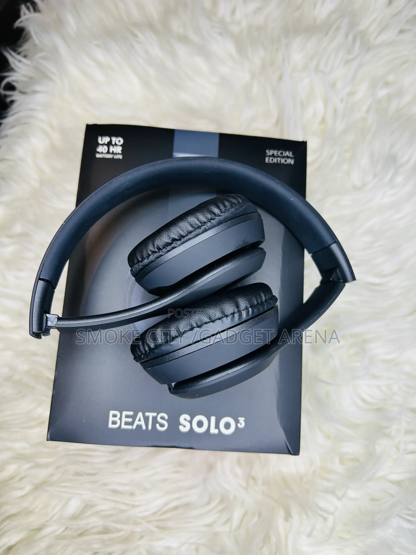 Beat Solo 3 Available in Black , Red , White, Gold