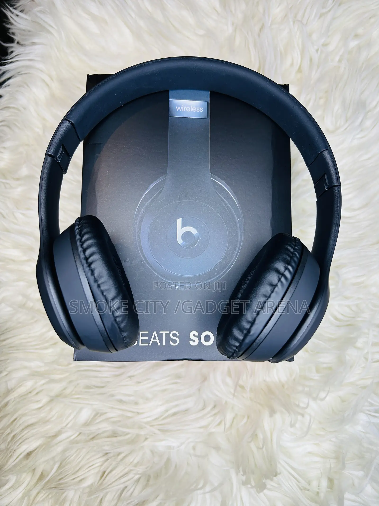 Beat Solo 3 Available in Black , Red , White, Gold