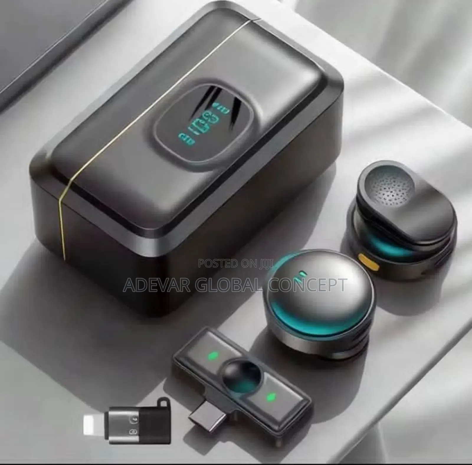 Rechargeable Wireless Dual Vocal Pro Microphone With Charging Case