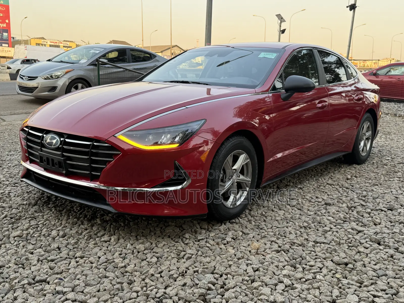 Hyundai Sonata SE 2022 Red