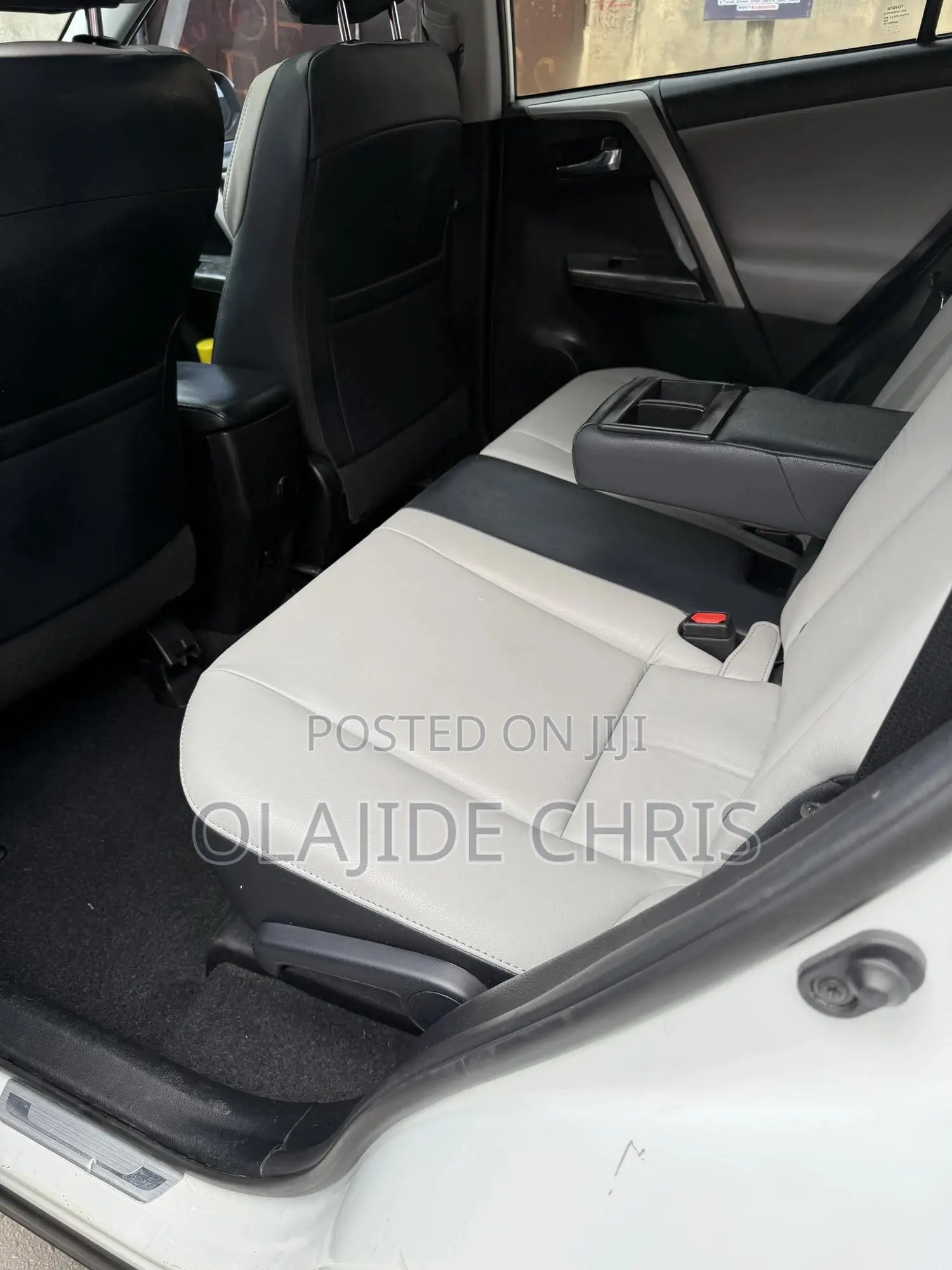 Toyota RAV4 Platinum AWD (2.5L 4cyl 6A) 2017 White