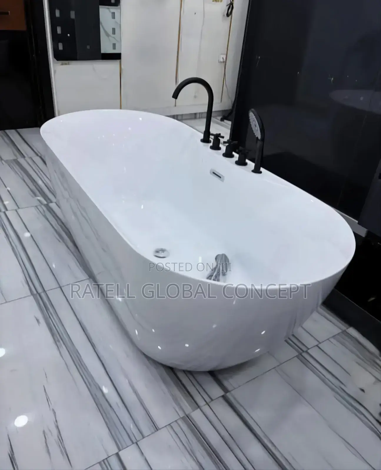 Luxury Bathtub With Mixer