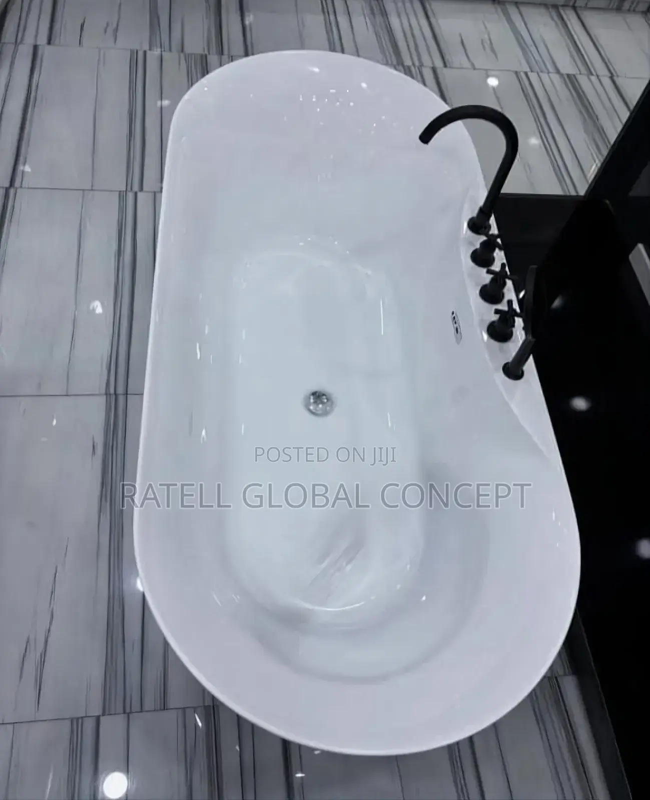 Luxury Bathtub With Mixer