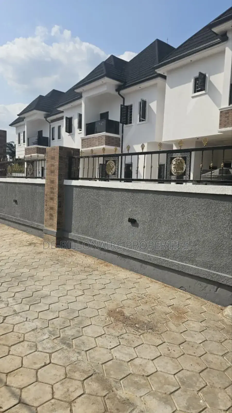 4bdrm Duplex in Owerri for sale