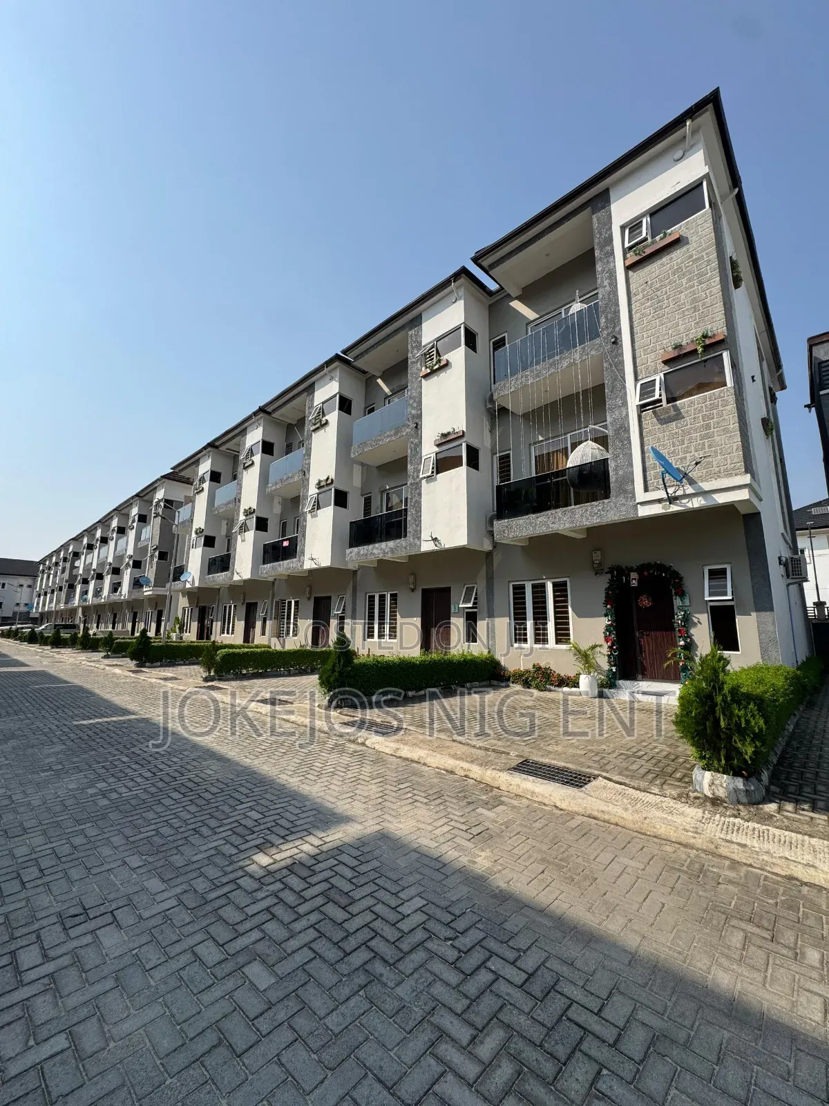 4bdrm Townhouse/Terrace in Ikate for sale