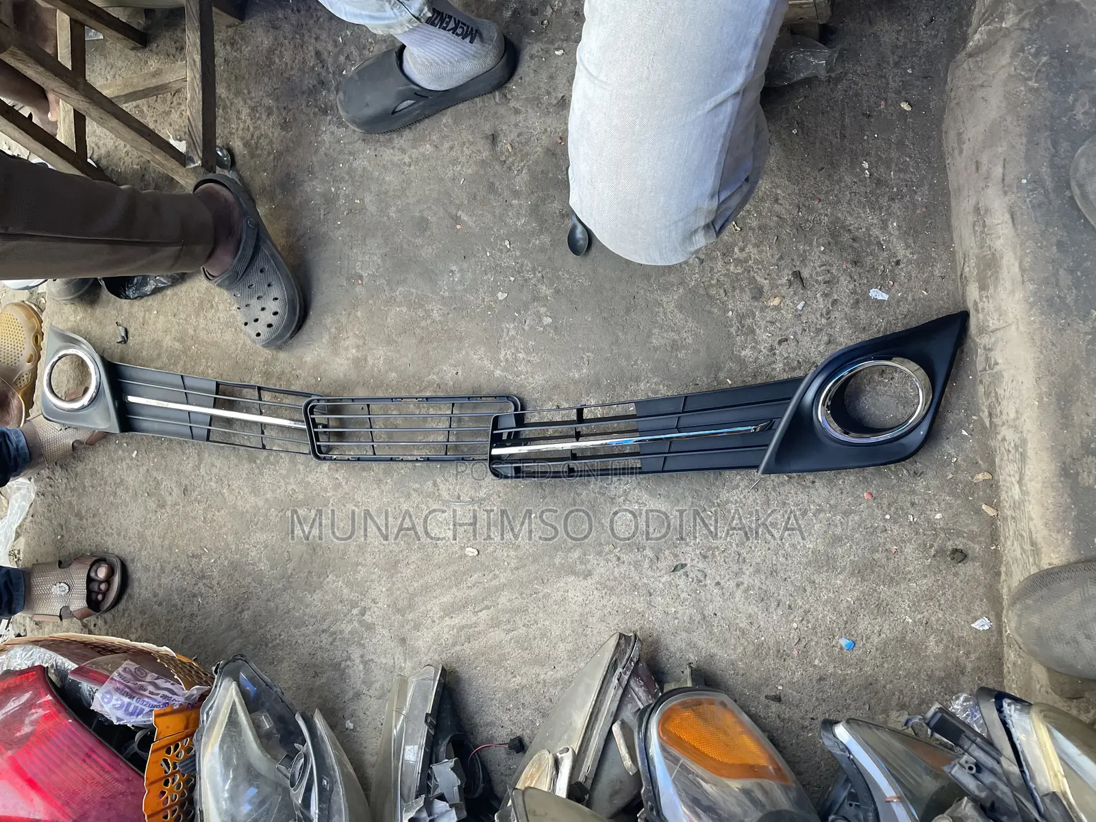 Down Grill Camry 2013 Sport